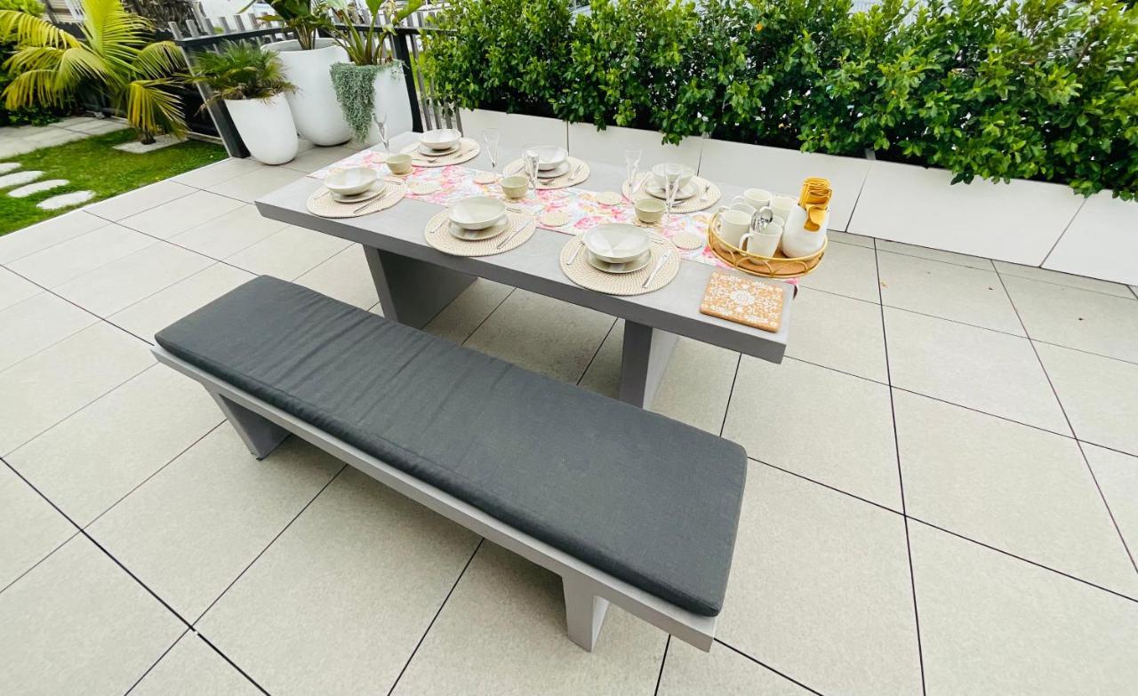 Villa Deluxe Downtown Mount Maunganui Extérieur photo